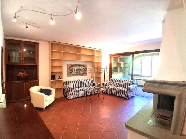 Appartamento in affitto di 110 m² in Via Chiantigiana per Ferrone, 33
