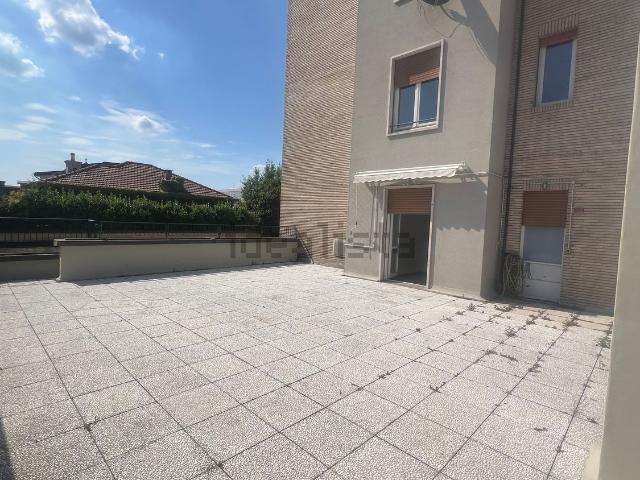 Appartamento in affitto di 110 m² in Via Crocefisso, 6