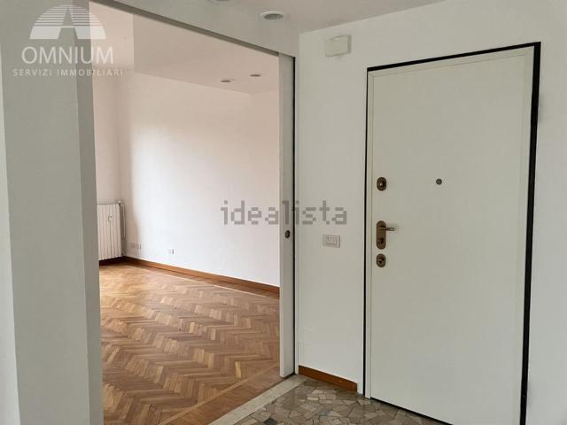 Appartamento in affitto di 110 m² in Via Crocefisso, 6