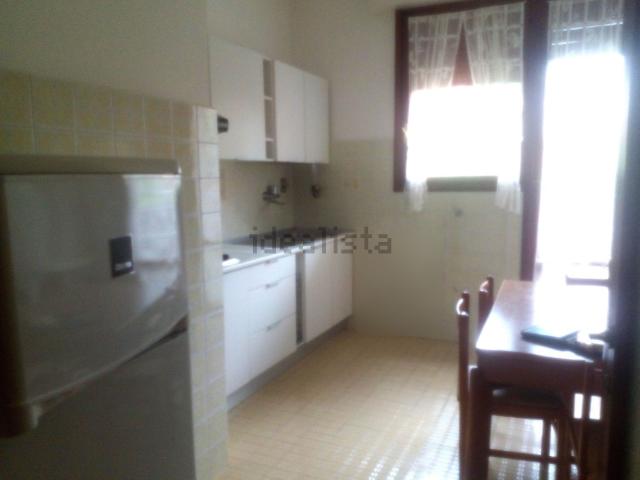 Appartamento in affitto di 110 m² in Via Amedeo Parmeggiani, 2