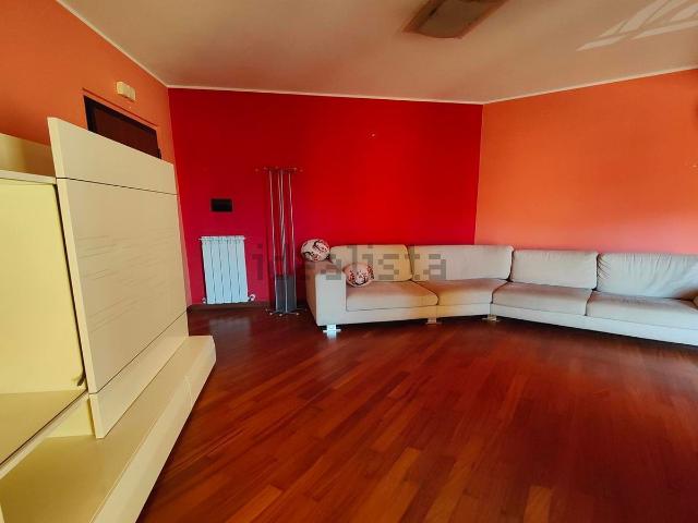 Appartamento in affitto di 110 m² in Via Antonino Catera Giornalista