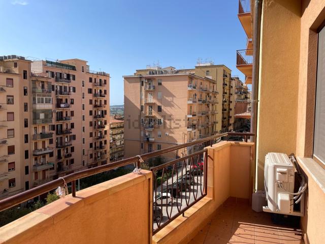 Appartamento in affitto di 110 m² in Via Alessandro Manzoni