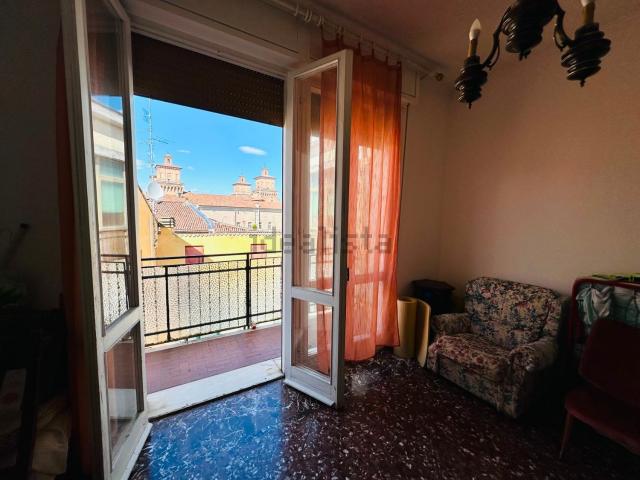 Appartamento in affitto di 110 m² in Via Giuseppe Garibaldi, 5