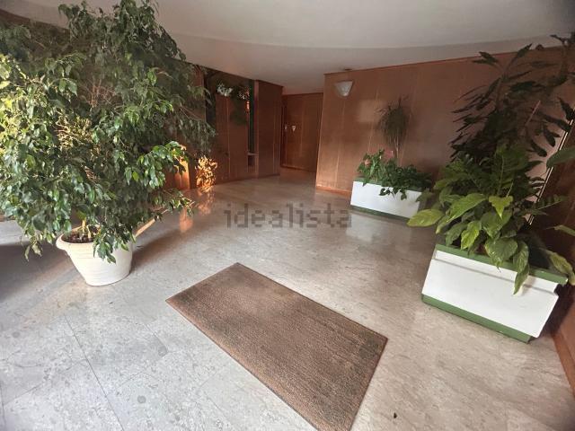 Appartamento in affitto di 110 m² in Via Giacomo Marcocchia, 54