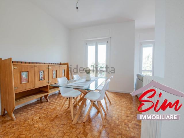 Appartamento in affitto di 110 m² in Via Giosuè Carducci