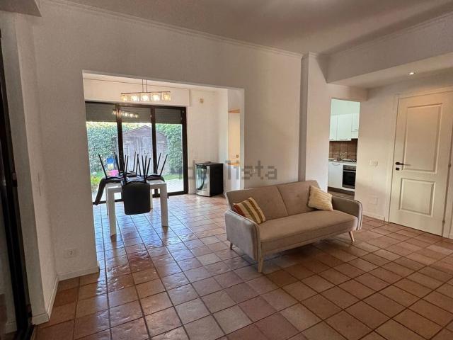 Appartamento in affitto di 110 m² in Via dei Mughetti, 7