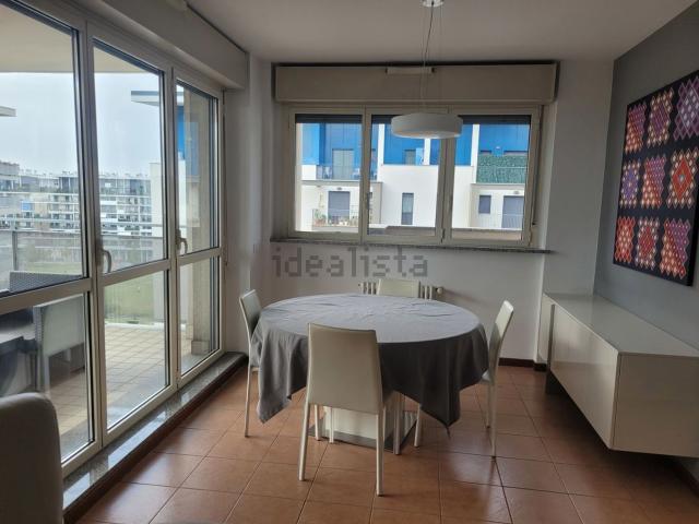 Appartamento in affitto di 110 m² in Via del Futurismo, 8