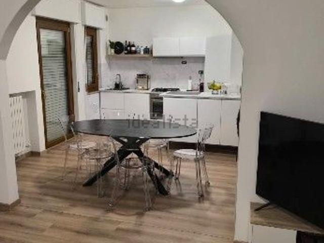 Appartamento in affitto di 110 m² in Via della Costituente