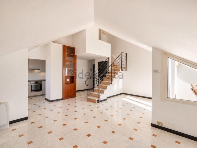Appartamento in affitto di 110 m² in Via Eros da Ros, 8