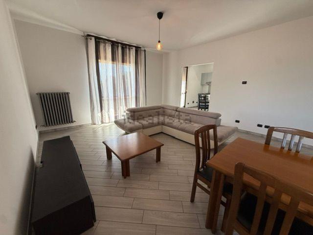 Appartamento in affitto di 110 m² in Via Europa
