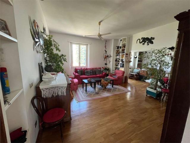 Appartamento in affitto di 110 m² in Via Filippo Sassetti, 10