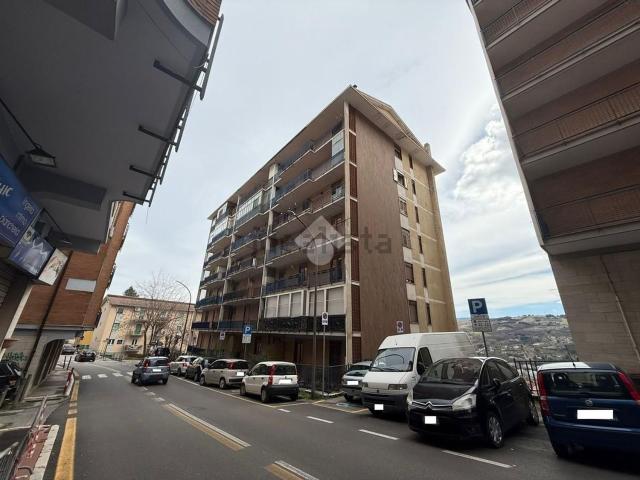 Appartamento in affitto di 110 m² in Via Francesco Torraca, 76