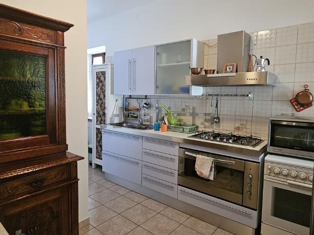 Appartamento in affitto di 110 m² in Via Fratelli Calandra, 20