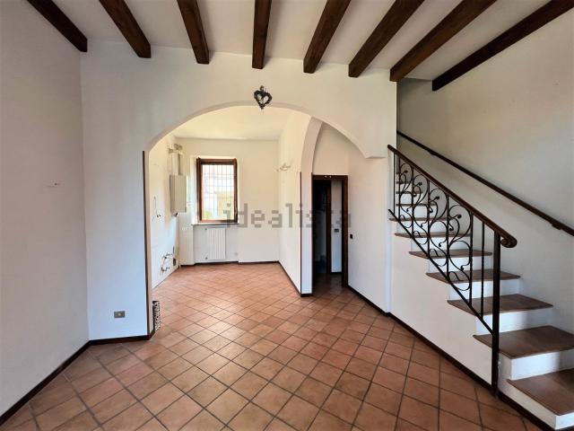 Appartamento in affitto di 110 m² in Via Fratelli Zoia, 71