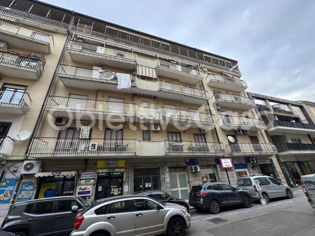 Appartamento in affitto di 110 m² in Via Fulvio Renella, 43