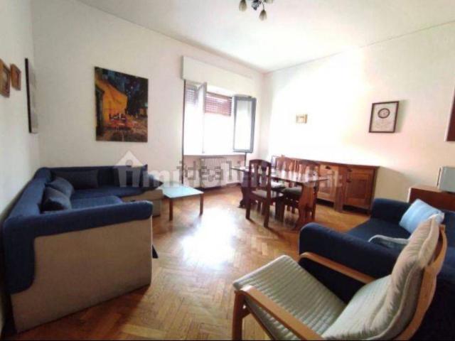 Appartamento in affitto di 110 m² in Via Lorenteggio, 208