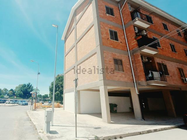 Appartamento in affitto di 110 m² in Via Lago di Nemi