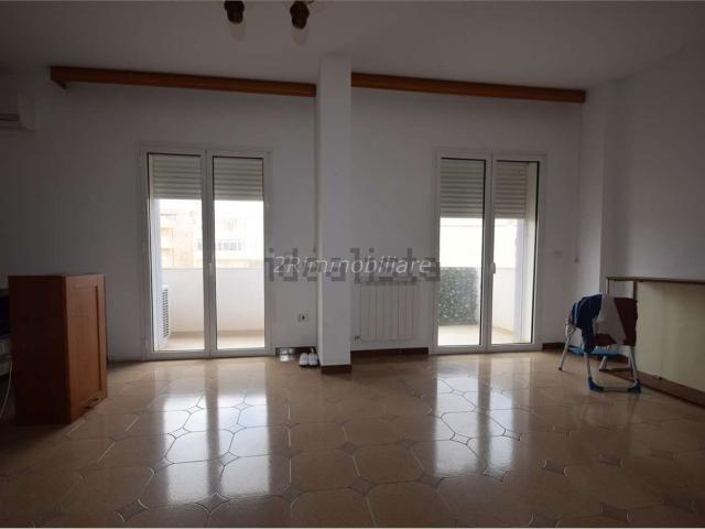 Appartamento in affitto di 110 m² in Via Luigi Fiorentino