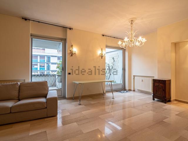 Appartamento in affitto di 110 m² in Via Luigi Sacco, 7