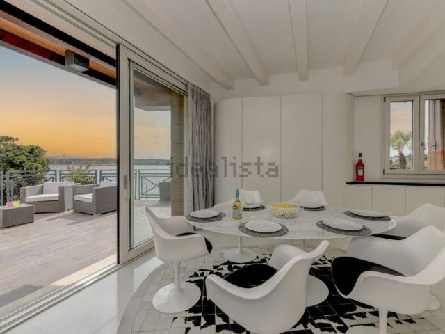 Appartamento in affitto di 110 m² in Via Lungolago Mazzini, 20