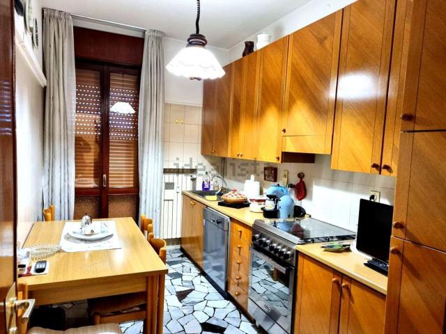 Appartamento in affitto di 110 m² in Via Monte Cengio