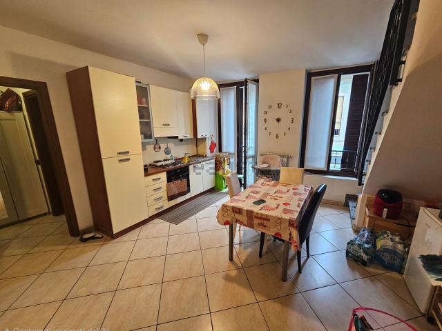 Appartamento in affitto di 110 m² in Via Massimo D&apos Azeglio, 81