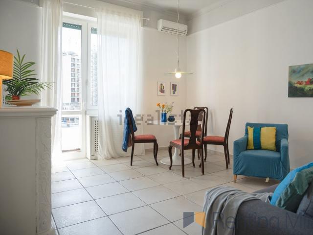 Appartamento in affitto di 110 m² in Via Melchiorre Gioia, 31