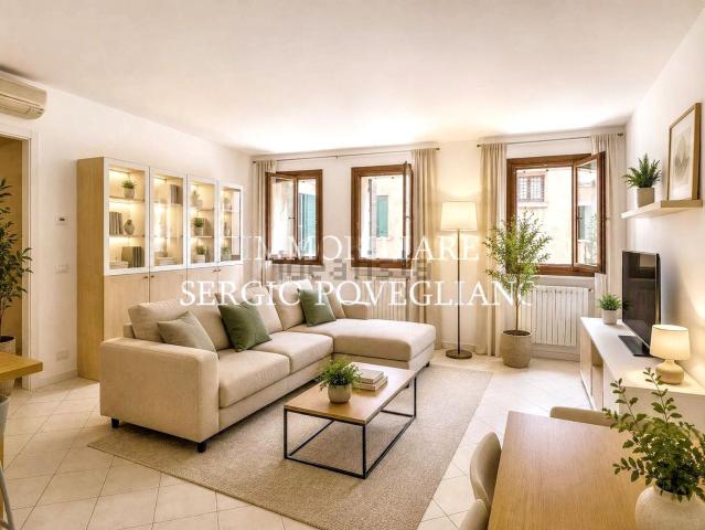 Appartamento in affitto di 110 m² in Via Sant&apos Agostino, 36