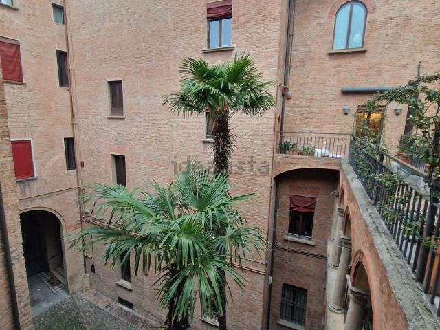 Appartamento in affitto di 110 m² in Via Santo Stefano, 34