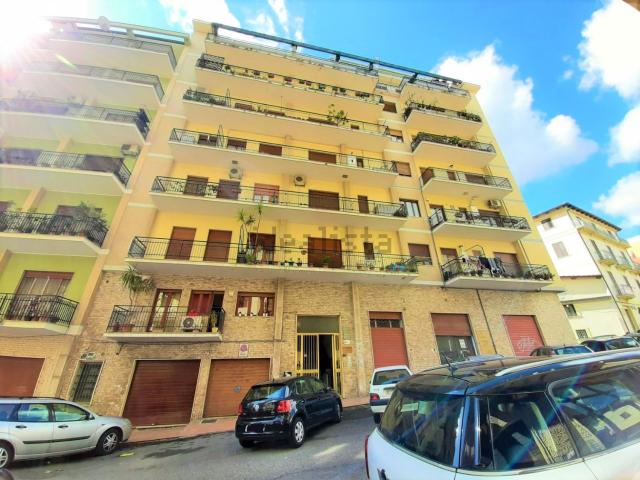 Appartamento in affitto di 110 m² in Via Scaramuzzino