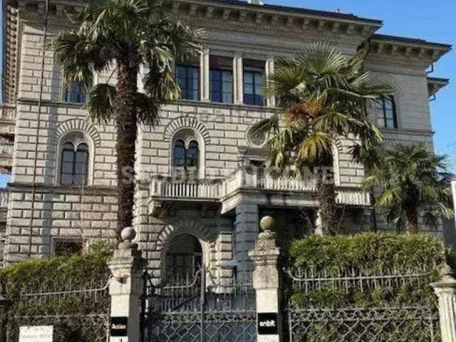 Appartamento in affitto di 110 m² in Via Seprio, 2