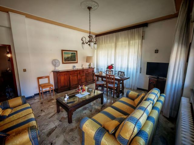 Appartamento in affitto di 110 m² in Via Puglie, 39