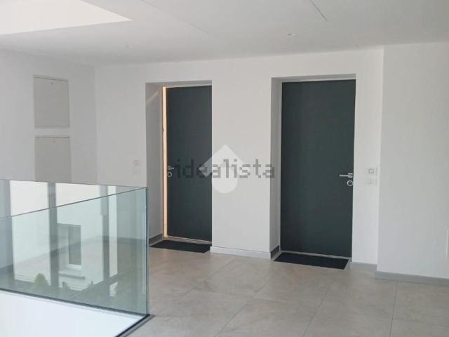 Appartamento in affitto di 110 m² in Via Roma