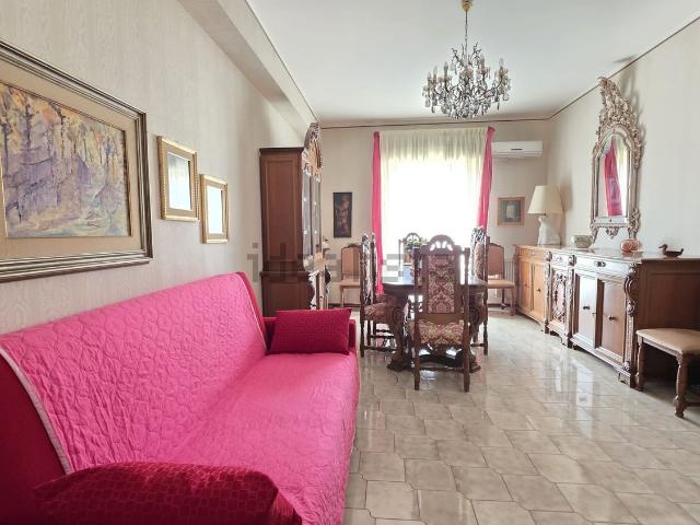 Appartamento in affitto di 110 m² in Via Roma Nord