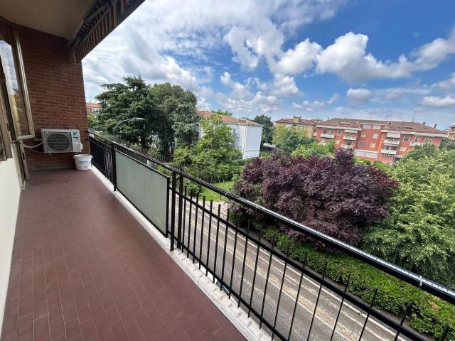 Appartamento in affitto di 110 m² in Via Raffaello Sanzio