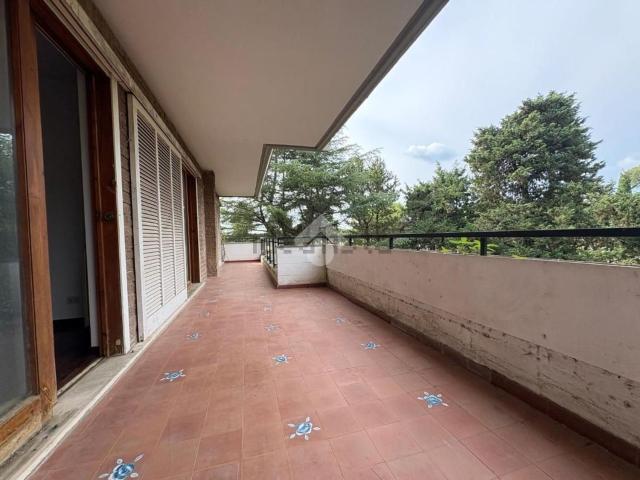 Appartamento in affitto di 110 m² in Via Riccardo Moretti, 6