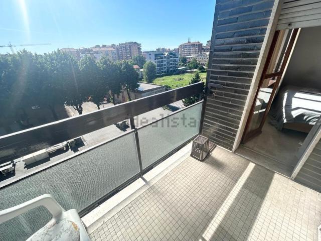 Appartamento in affitto di 110 m² in Via Teocrito