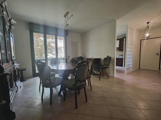 Appartamento in affitto di 110 m² in Via Vittorio Marchi