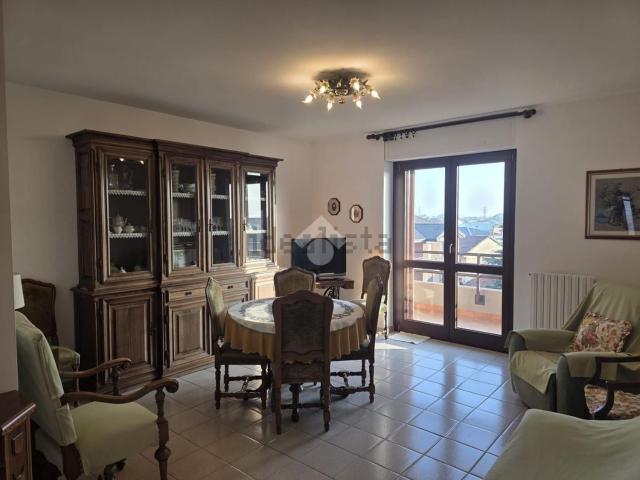Appartamento in affitto di 110 m² in Via VIII Marzo, 4