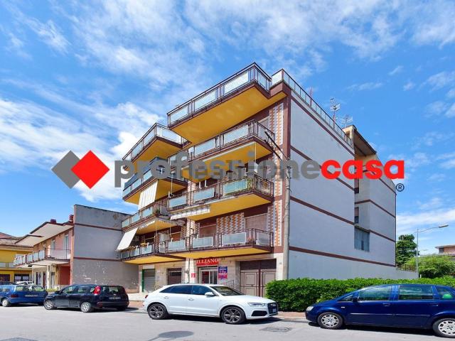 Appartamento in affitto di 110 m² in Viale Trieste, 33