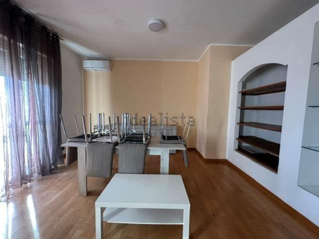 Appartamento in affitto di 110 m² in Viale Francesco Crispi