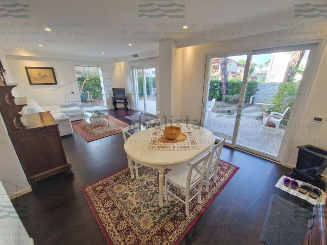 Appartamento in affitto di 110 m² in Viale L. Ariosto, 7