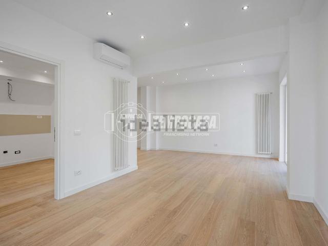 Appartamento in affitto di 110 m² in Viale Pasteur, 77