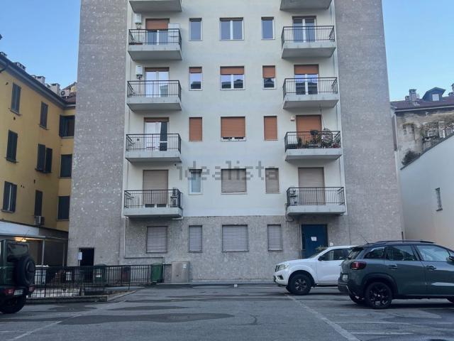 Appartamento in affitto di 110 m² in Corso San Gottardo, 39