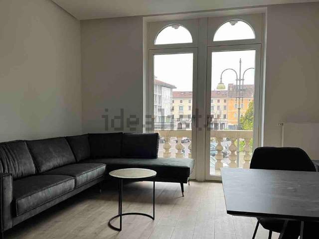 Appartamento in affitto di 110 m² in Piazza dei Martiri, 24