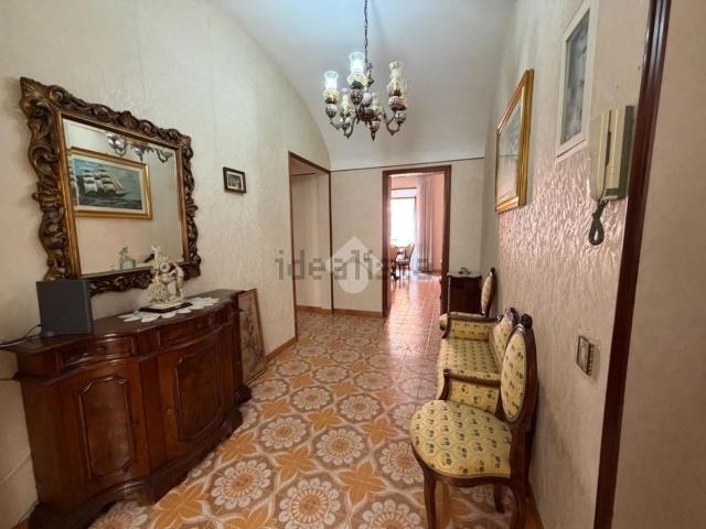 Appartamento in affitto di 111 m² in Via Goffredo Mameli, 30