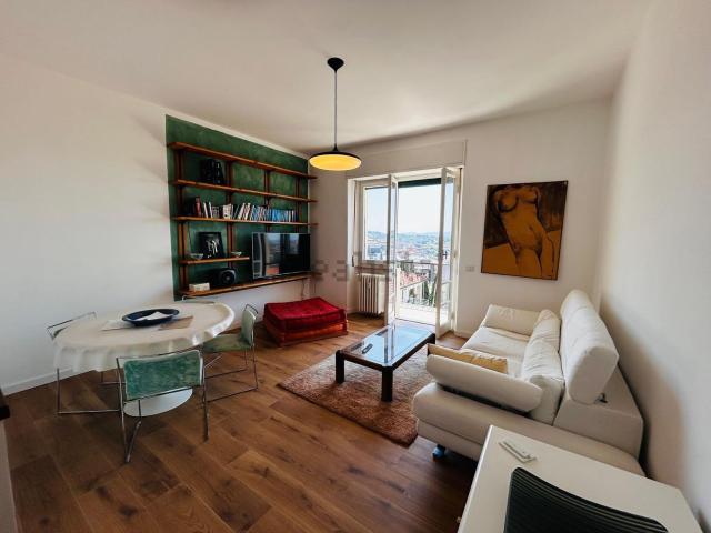 Appartamento in affitto di 112 m² in Via Giuseppe Evangelisti, 2