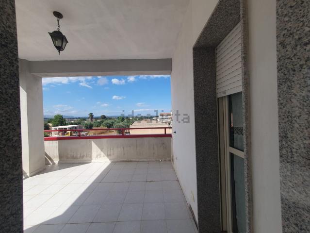 Appartamento in affitto di 112 m² in Via degli Aceri