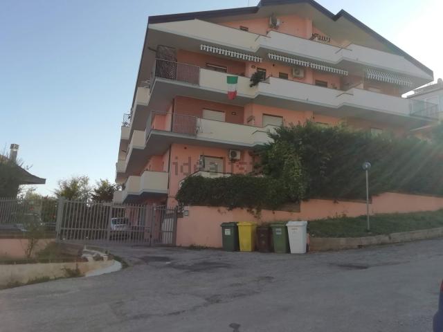 Appartamento in affitto di 112 m² in Via dei Lucani, 26