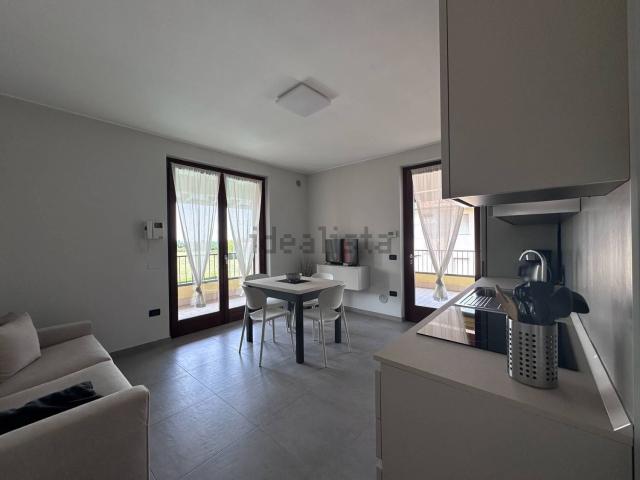 Appartamento in affitto di 112 m² in Via del Lavoro, 11